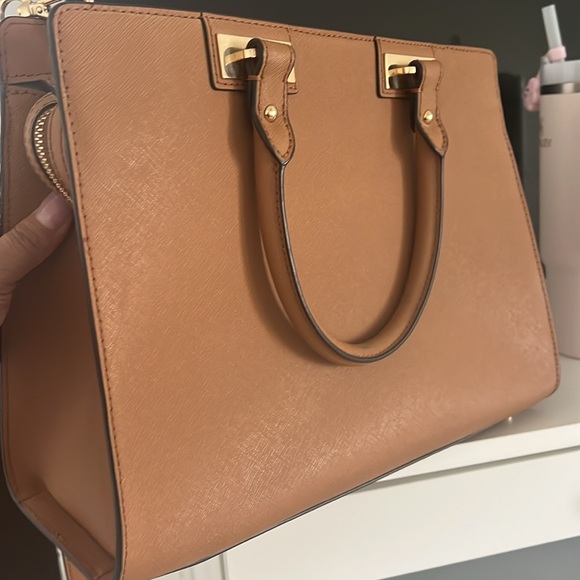 ❤️ Beautiful Large MK bag - Picture 7 of 15